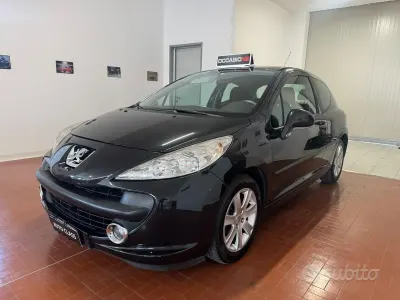 Usata Peugeot 207 109 CV (80 kW) 2007 Nero Berlina