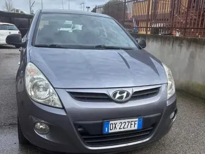 Usata Hyundai i20 78 CV (57 kW) 2009 Grigio Utilitaria