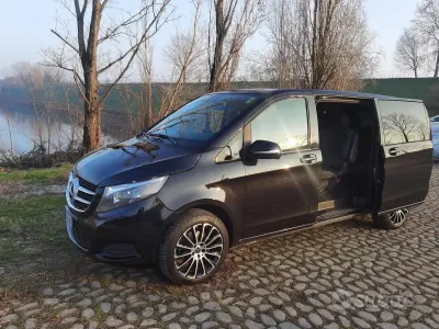 Usata Mercedes V200 136 CV (100 kW) 2015 Nero Monovolume