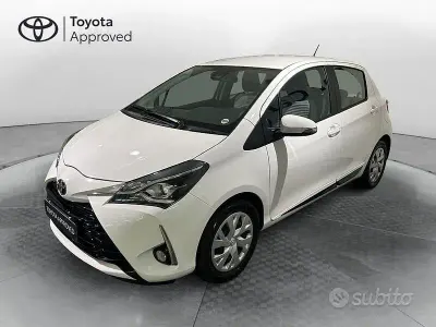 Usata Toyota Yaris Active 72 CV (52 kW) 2020 Bianco Berlina