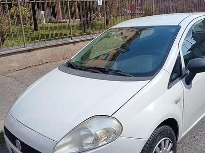 Usata Fiat Grande Punto 65 CV (47 kW) 2012 Bianco Utilitaria