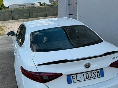 Usata Alfa Romeo Giulia 150 CV (110 kW) 2017 Bianco Berlina