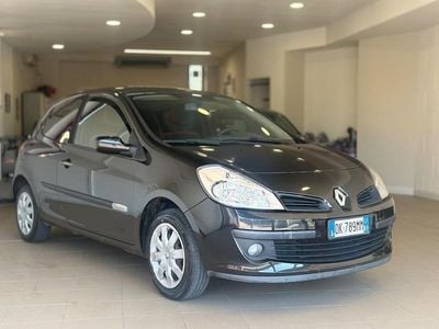 Usata Renault Clio II Rip Curl 75 CV (55 kW) 2007 Nero Berlina