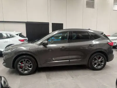 Usata Ford Kuga ST-Line X 152 CV (111 kW) 2021 Grigio SUV