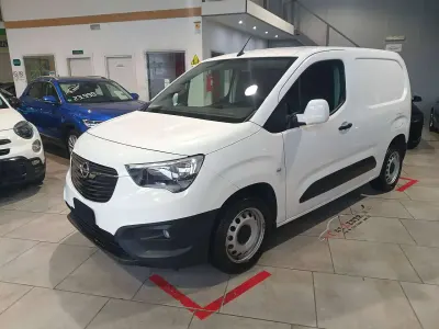 Usata Opel Combo 102 CV (75 kW) 2020 Bianco Monovolume