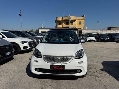 Begagnad Smart ForFour Passion 71 HK (52 kW) 2015 Vit Halvkombi