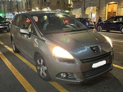 Usata Peugeot 5008 Business-Line 111 CV (81 kW) 2011 Grigio Monovolume