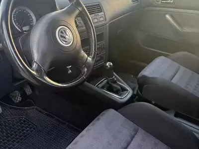 Usata VW Bora 179 CV (131 kW) 2002 Grigio Station wagon