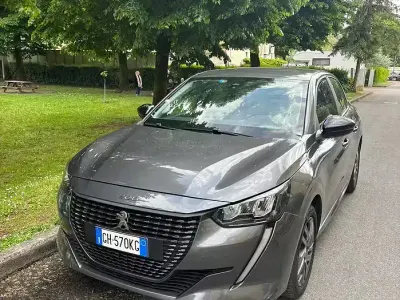 Usata Peugeot 208 75 CV (55 kW) 2022 Grigio Utilitaria