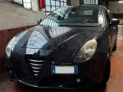 Usata Alfa Romeo Giulietta 109 CV (80 kW) 2012 Nero Utilitaria