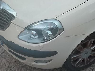 Usata Lancia Ypsilon 75 CV (55 kW) 2005 Utilitaria