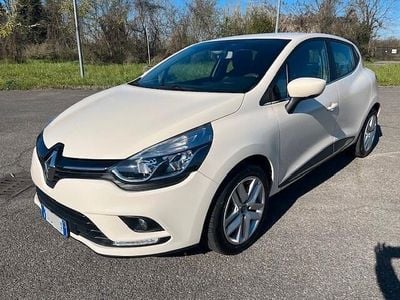 Usata Renault Clio IV Zen 89 CV (65 kW) 2018 Beige Berlina