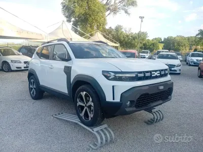 Nuova Dacia Duster Journey 122 CV (89 kW) 2026 Bianco Station wagon