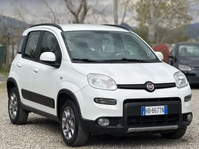 Begagnad Fiat Panda Cross Cross 90 HK (66 kW) 2015 Other Halvkombi