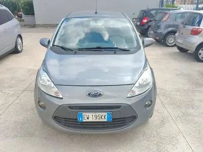 Usata Ford Ka 69 CV (50 kW) 2014 Grigio Berlina