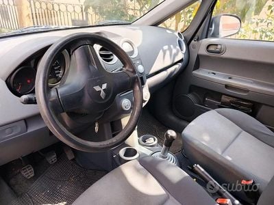 Usata Mitsubishi Colt 2007 Grigio Utilitaria