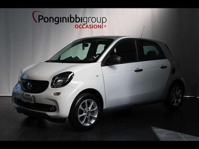 Begagnad Smart ForFour 71 HK (52 kW) 2019 Vit Halvkombi