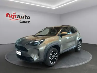 Usata Toyota Yaris Cross Trend 116 CV (85 kW) 2023 Bronze met SUV