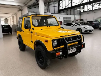 Begagnad Suzuki Samurai 45 HK (33 kW) 1988 Gul SUV