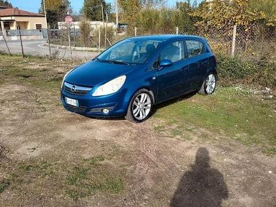 Usata Opel Corsa 90 CV (66 kW) 2007 Blu Utilitaria