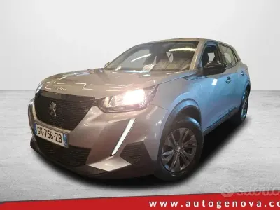 Usata Peugeot 2008 Active 101 CV (74 kW) 2022 Grigio SUV