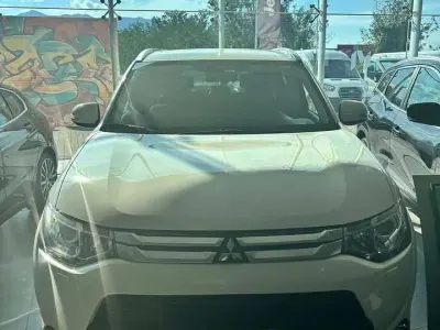 Usata Mitsubishi Outlander