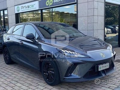 Usata MG MG4 EV 125 kW (170 CV) 2023 Grigio Utilitaria