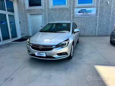 Usata Opel Astra Dynamic 110 CV (80 kW) 2019 Grigio Station wagon