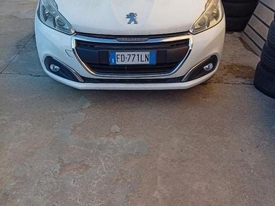 Usata Peugeot 208 2016 Bianco Utilitaria