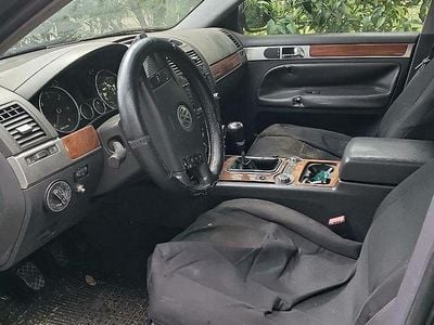 Usata VW Touareg 174 CV (127 kW) 2005 Nero SUV