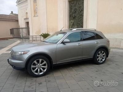 Usata Infiniti FX45 315 CV (231 kW) 2005 Grigio SUV