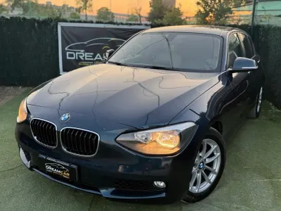 Usata BMW 118 Sport Line 115 CV (84 kW) 2015 Blu Utilitaria