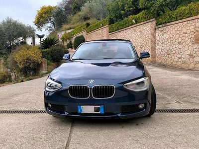 Usata BMW 118 Sport Line 143 CV (105 kW) 2015 Blu Utilitaria