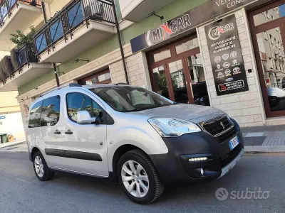 Usata Peugeot Partner Tepee Outdoor 99 CV (72 kW) 2016 Grigio Monovolume