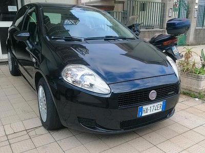 Usata Fiat Grande Punto 90 CV (66 kW) 2009 Nero Utilitaria