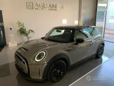 Begagnad Mini Cooper SE 75 kW (102 HK) 2022 Grå Halvkombi