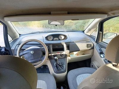 Usata Lancia Musa 70 CV (51 kW) 2007 Nero Monovolume