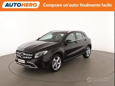 Usata Mercedes GLA180 109 CV (80 kW) 2017 Nero SUV