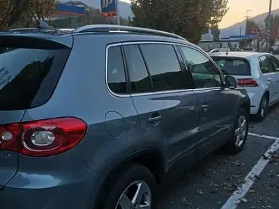 Usata VW Tiguan 140 CV (102 kW) 2009 Grigio SUV