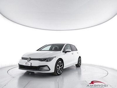 Usata VW Golf VII Life 116 CV (85 kW) 2021 Bianco Utilitaria