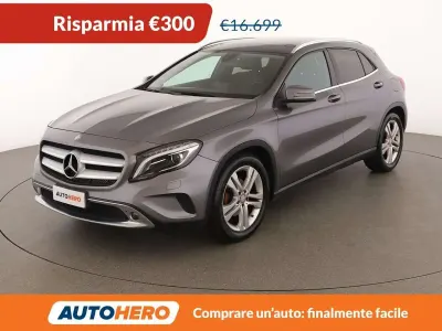 Usata Mercedes GLA200 136 CV (100 kW) 2015 Grigio SUV