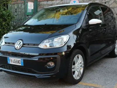 Usata VW up! high up! 75 CV (55 kW) 2017 Nero Utilitaria