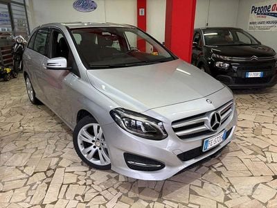 Usata Mercedes B180 109 CV (80 kW) 2016 Grigio Monovolume