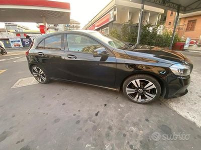 Usata Mercedes A180 109 CV (80 kW) 2018 Nero Berlina