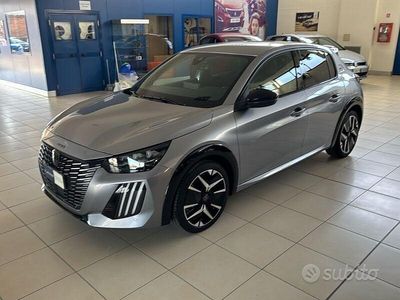 Usata Peugeot 208 GT 135 CV (99 kW) 2025 Grigio Utilitaria