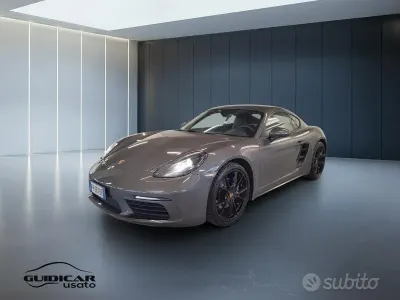 Usata Porsche 718 Cayman 300 CV (220 kW) 2018 Grigio Coupé