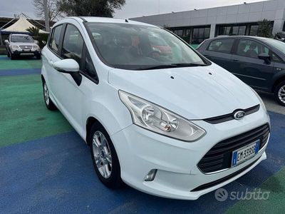Usado Ford B-MAX Business Edition 95 CV (69 kW) 2013 Blanco Monovolumen