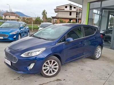 Usata Ford Fiesta Titanium 95 CV (69 kW) 2017 Blu Berlina