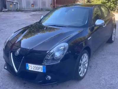 Usata Alfa Romeo Giulietta Super 120 CV (88 kW) 2018 Nero Utilitaria