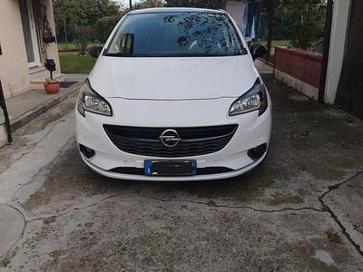 Usata Opel Corsa 75 CV (55 kW) 2018 Bianco Berlina